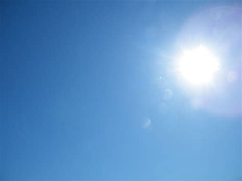 Clear Sky Cloudscape Sun Sunlight Halo Blue Sky 20 Inch By 30 Inch
