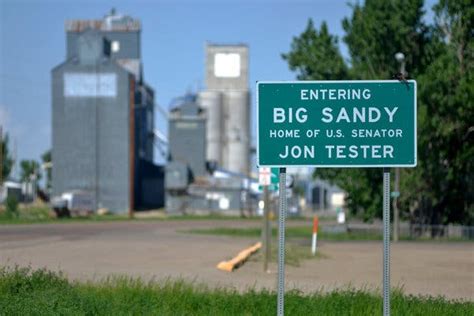 Jon Tester A Democrat In Deep Red Montana Isnt Sweating Trumps Threats The New York Times