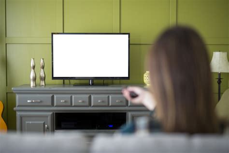 Too Much Time Sitting And Watching Tv Linked To Higher Risk Of Colorectal Cancer Risk Health