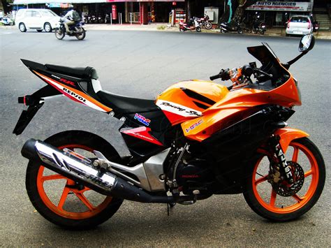 AUTOMOBILE MODIFICATIONS: HONDA UNICORN + R15 + CBR