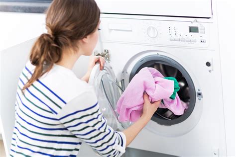 Why You Need To Wash New Clothes Before Wearing Them According To A