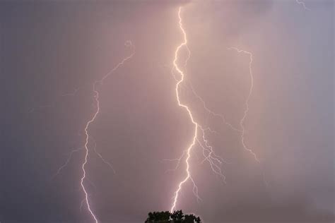 Premium Photo Lightning Bolt In The Night Sky