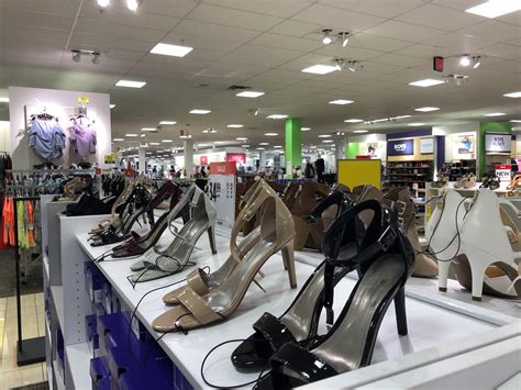 Jcpenney Sales Are Sinking And Store Photos Show Why Business Insider