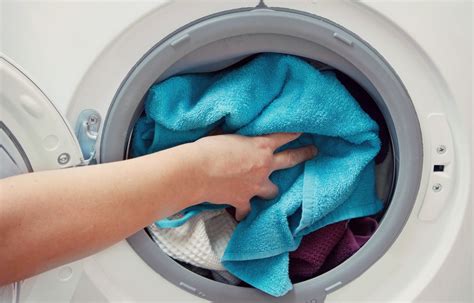 Wash Colored Clothes In Cold Or Hot What Temperature Should You Wash