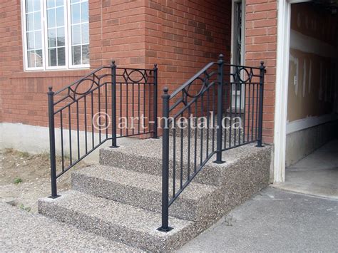 A handrail must be between 865mm and 1070mm (34 and 42 inches) above the nosing. Exterior Stair Handrail Code for Construction in Ontario