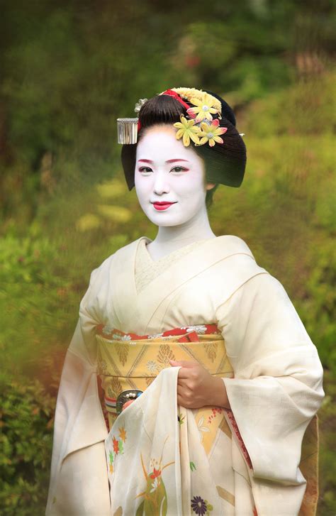 maiko201622110 16 03 by maiko and geiko geisha japan geisha art japanese geisha kyoto japan
