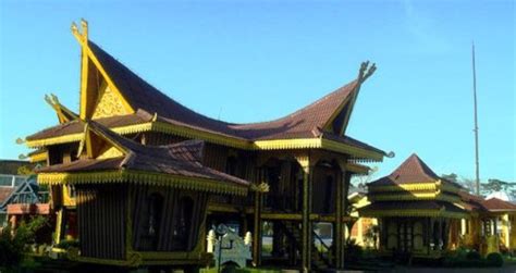 Itulah penjelasan singkat tentang tarian daerah tradisional indonesia. My Blog Fitriani: Rumah Lancang (Rumah Tradisional ...