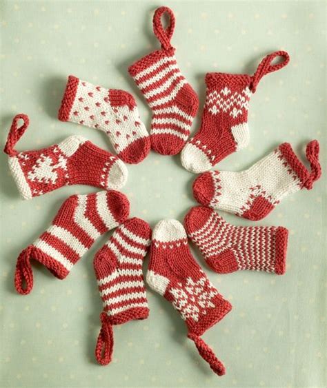 Crafting Life In Eire Christmas Decorations Knit Free Patterns