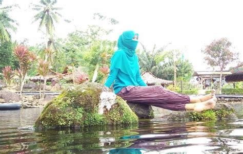 Saat bepergian ke kabupaten pandeglang, bante, rasanya belum lengkap jika tidak mampir ke tempat wisata seperti kolam pemandian cikoromoy. Taman Bunga Di Pandeglang Banten - Reshazo
