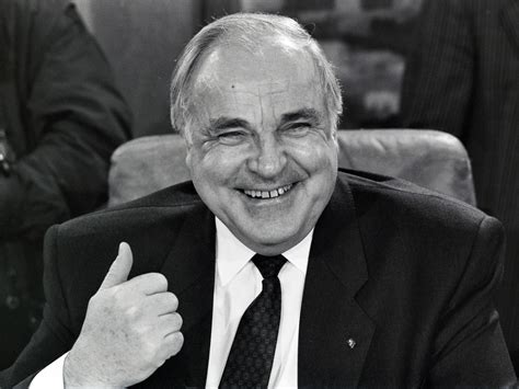 Er führte von 1982 bis 1998 als sechster bundeskanzler der bundesrepublik deutschland eine. Helmut Kohl, Architect Of Germany's Reunification, Dies At ...
