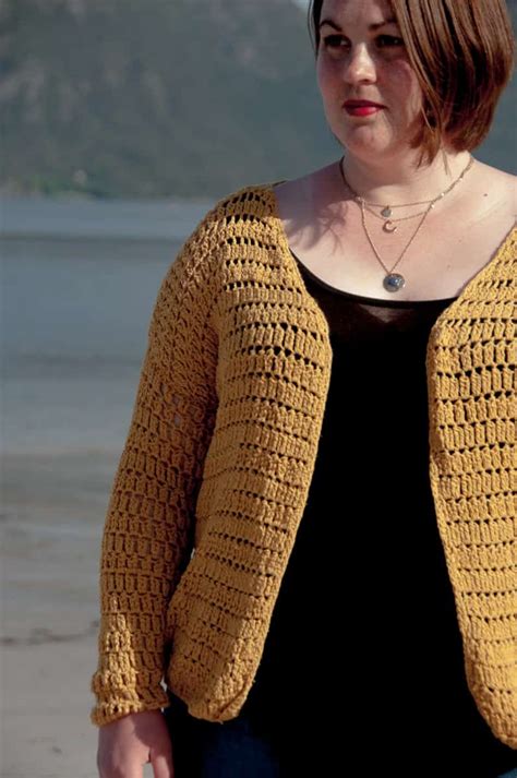 And the other best thing about crochet cardigan patterns is that you can wear them over all the dresses from casual to formal, shorts too, and skirts and maxis. Summer Cardigan Crochet Pattern - Joy of Motion