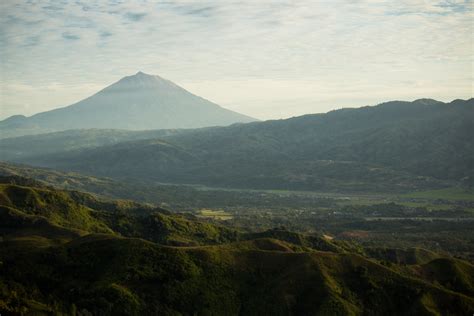 Mt Kerinci Gunung Kerinci The Highest Active Volcano In Flickr