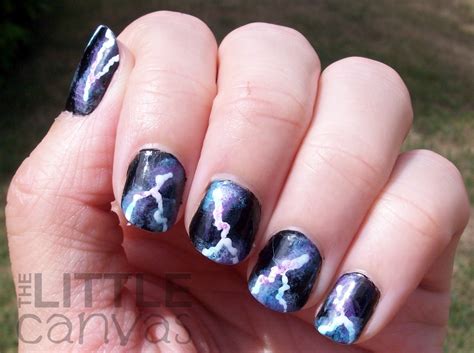 Hiyaaaa in today's video i'm going to show you how to do a lighting bolt. Lightning Bolt Nail Art - The Little Canvas