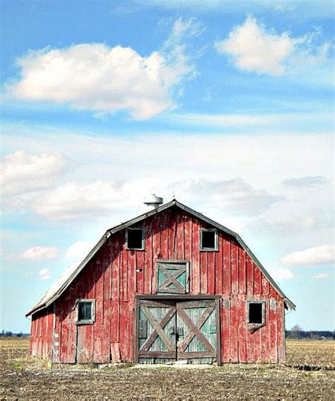 45 Beautiful Rustic And Classic Red Barn Inspirations Barn Pictures Barn Photos American Barn