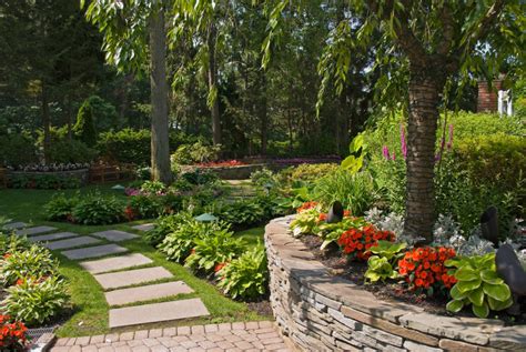 Fragrant and vivid fields of lavender are open for the visitors to view. Great Landscaping Ideas in Atlanta to try -Lawn and Garden ...