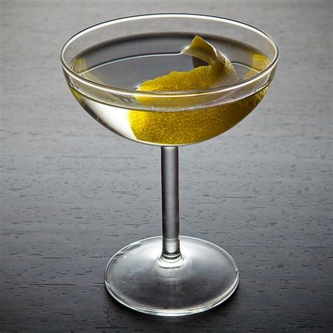 The Dry Martini Cocktail You Should Know How To Make Recipe Classic