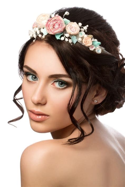 40 Wedding Hairstyles Youll Absolutely Want To Try Mom Fabulous
