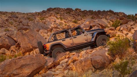 2021 jeep® wrangler rubicon 392. V8-Powered Jeep Wrangler Rubicon 392 Coming in 2021 ...