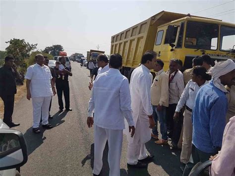 National congress party (ncp) chief sharad pawar will host a meeting of opposition leaders in delhi today. Gadchiroli : Sharad Pawar Helps The Car Accident Victims ...