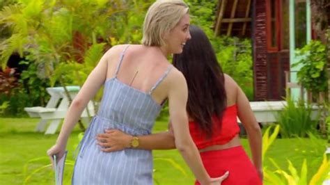 Bachelor In Paradise Alex And Brooke Kiss Rocks Male Contestants News Com Au Australia