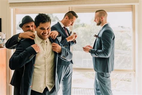 23 Groomsmen Photos Ideas To Take On Wedding Day