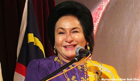 Datin seri hajah rosmah binti mansor (born 10 december 1951) is the second wife of former prime minister of malaysia, najib razak personal life. Why Rosmah Mansor Deserves To Be 2nd Most Beautiful First ...