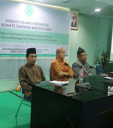 Kata kata hikmah ringkas dan padat. ILMIAH DALAM BERHUJJAH DAN TANGKAS DALAM BERARGUMEN ...