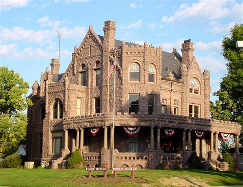 The John Pierce mansion in Sioux City, Iowa served as the Sioux City