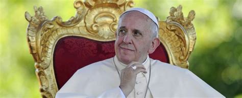 Frasi, citazioni e pensieri di papa francesco con particolare riferimento all'opzione preferenziale per i poveri, alla misericordia e alla profezia. Papa Francesco rivede la frase sui "conigli": "Famiglie ...