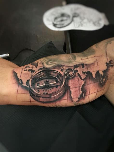 Realistic Compass Tattoo By Ryan Foley Tattoo Tatuajes De Mapa