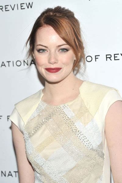 What Do You Think Of This Lipstick On Emma Stone Love It Or Hate It
