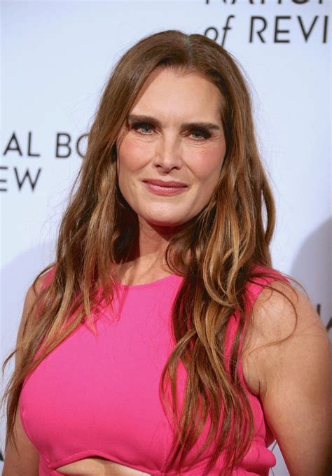 Brooke Shields At National Board Of Review Awards Gala In New York 01