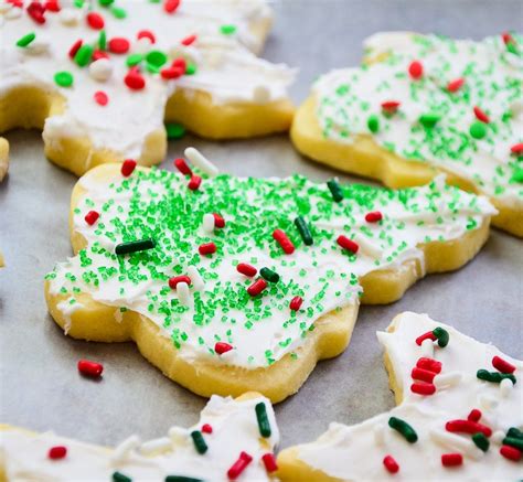 The photo is also not at all representative of the cookie. Anise Pierniki (Polish Christmas Cookies) | Recipe | Italian christmas cookies, Christmas ...