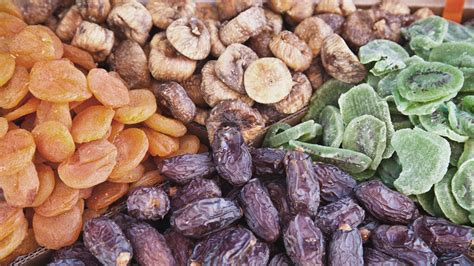 Eating dried fruit linked to better overall diet and health