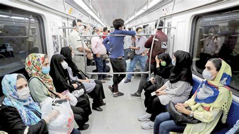 زن در متروی تهران ؛‌ دانلود فیلم زن برهنه در واگن آقایان متروی تهران