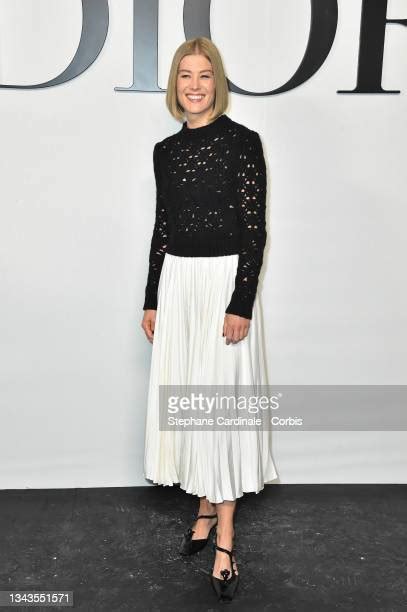 Rosamund Pike Shoes Photos And Premium High Res Pictures Getty Images