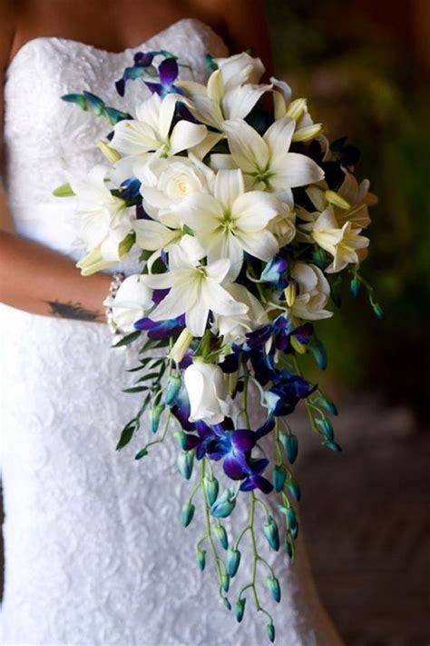 24 Wedding Bouquet Ideas & Inspiration (Peonies, Dahlias, Lilies