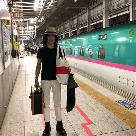 宮本浩次 hiroji miyamotoさんはInstagramを利用しています:「#宮本浩次 #宮本散歩中」 | 宮本浩次, 素敵な写真, 素敵な人