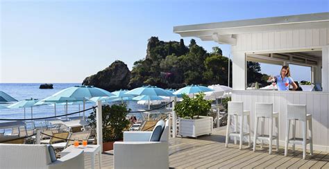 Bech Club Di La Plage Resort Lhotel Sul Mare A Taormina