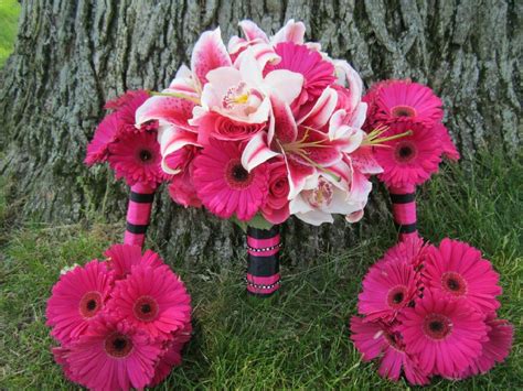 Oriental lily stargazer lilies calla lily flowers bridal wedding bouquet head lataex real touch flower bouquets. Hot Pink and White Wedding Bouquets with Gerbera Daisies ...