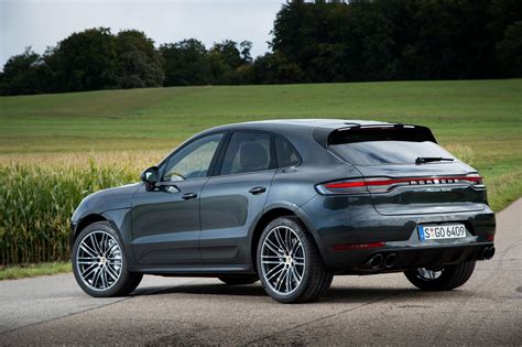 2021 Porsche Macan Turbo Review Pricing Macan Turbo Suv Models Carbuzz