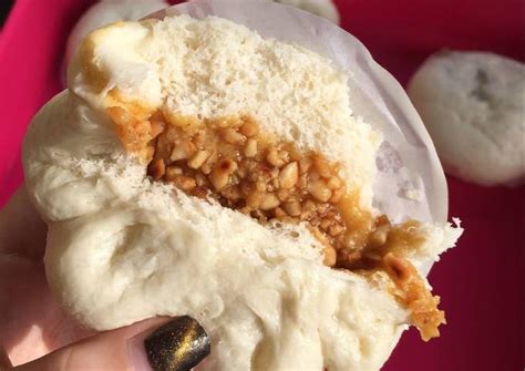4 resep aneka kue basah tradisional kukus tepung beras 2020 ; Resep Bakpao isi kacang tanah anti gagal oleh tintin - Cookpad