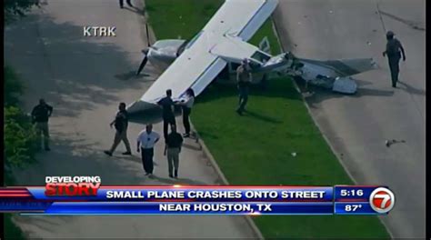 1 Injured After Dea Plane Crashes In Suburban Houston Wsvn 7news