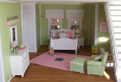 Design like it's your own virtual home. Little Things By Anna: My Mini Beach Cottage...