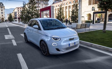 2021 Fiat 500e Electric Supermini Ventures Outside Europe Arrives In