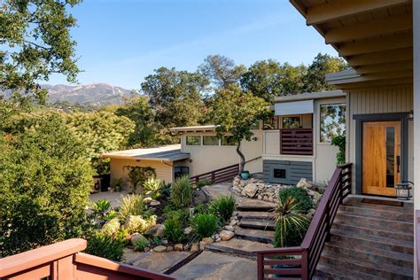 Classic Contemporary Santa Barbara Home