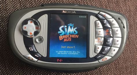 Features 2.1″ display, 850 mah battery, 3 mb storage. Nokia N-Gage to Xiaomi's Black Shark: A Look at Gaming ...