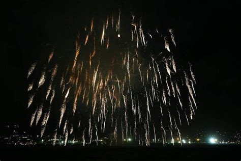in photos fireworks aplenty as australia new zealand bring in the new year the globe and mail