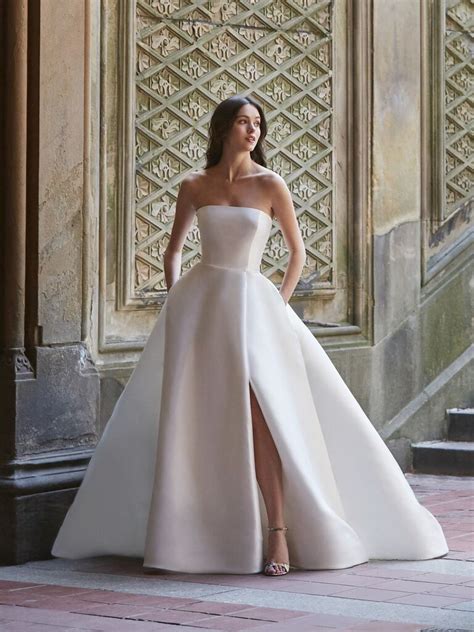 See Bliss Monique Lhuillier Wedding Dresses From Bridal Fashion Week