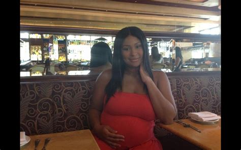 photo anansa sims fille du mannequin beverly johnson enceinte de son deuxième enfant